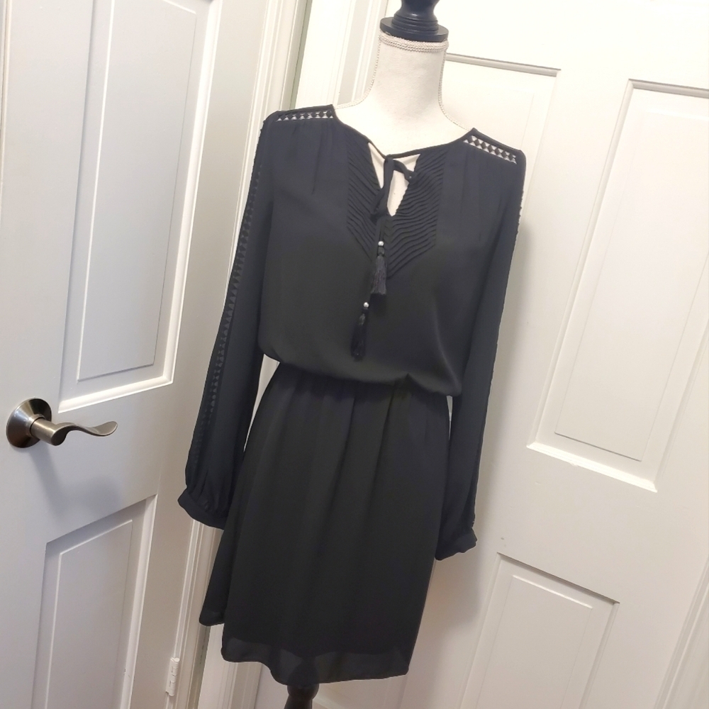 EC White House Black Market Black blouson Dress Size 2, Cutouts - Picture 2 of 11